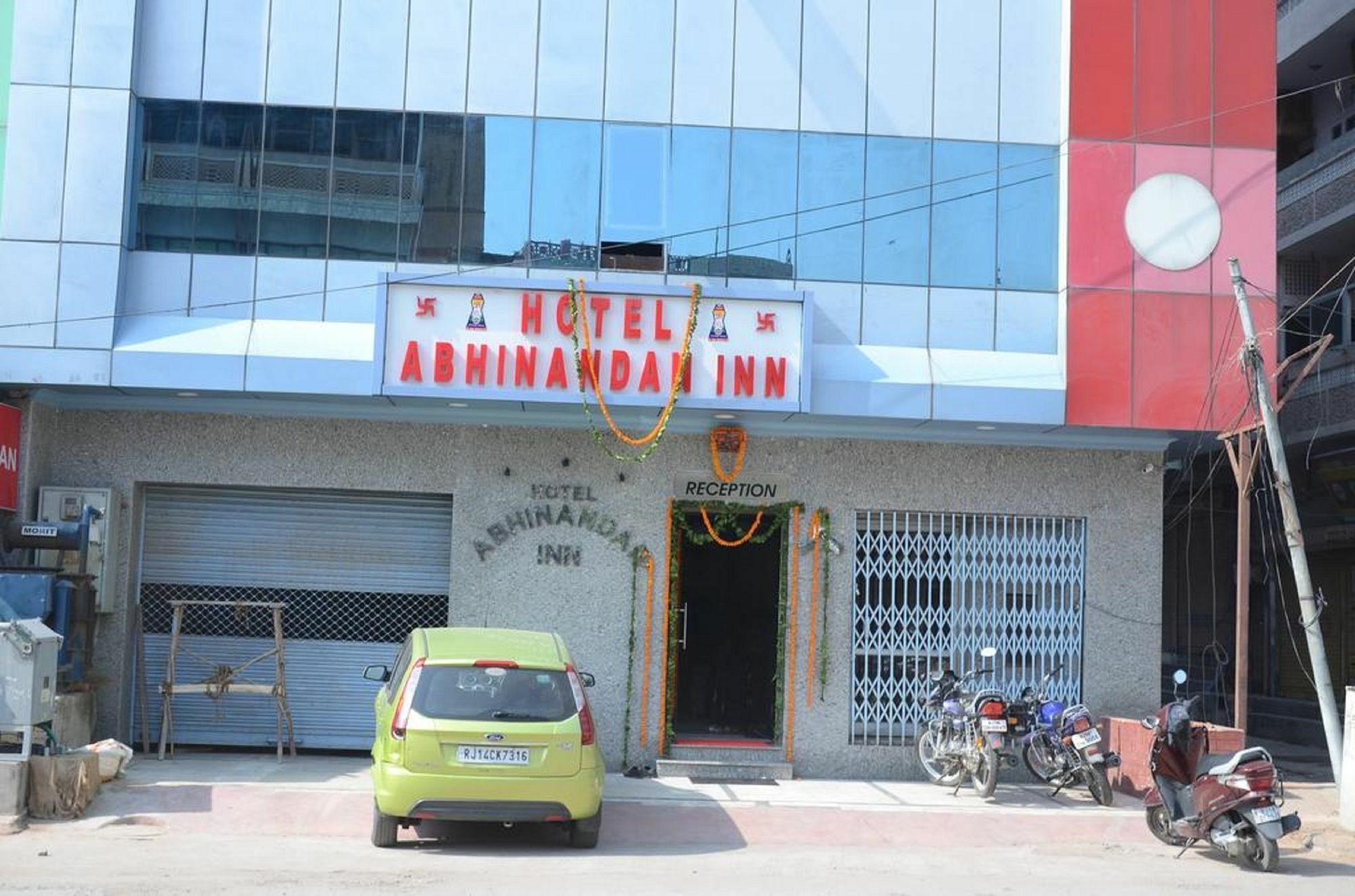 Abhinandan 3*